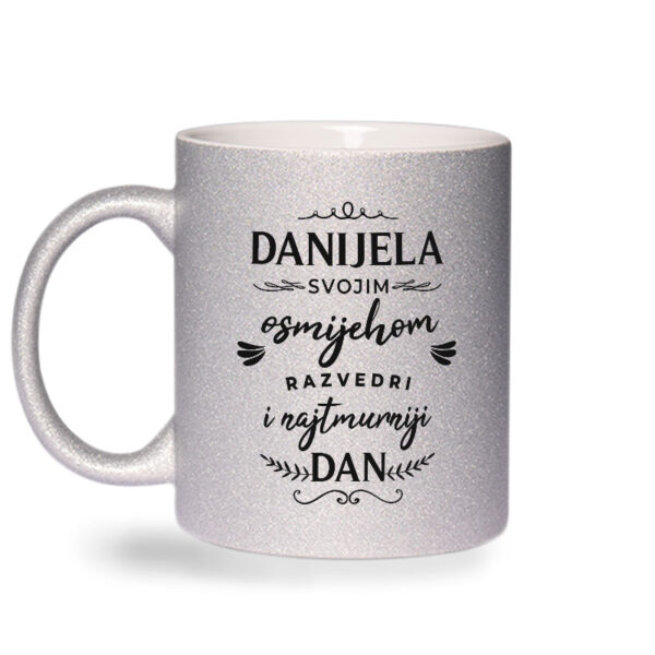 Danijela Svojim Osmijehom Razvedri I Najtmurniji Dan - Slika 2