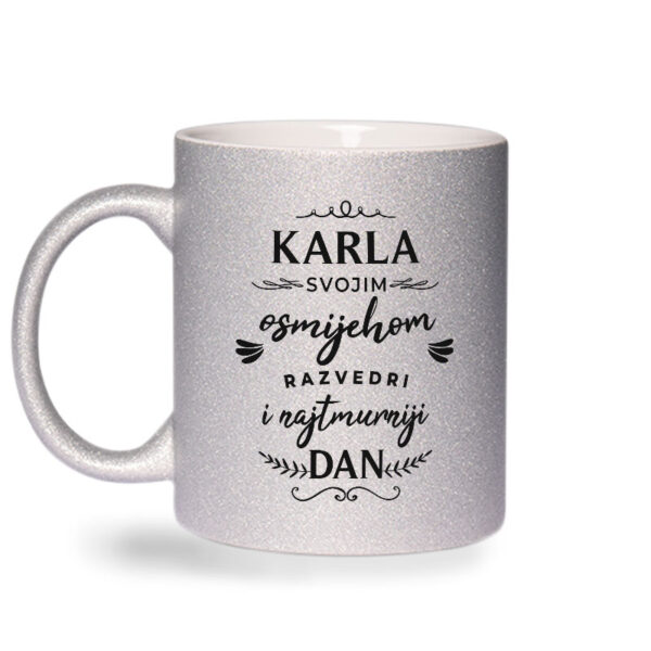 Karla Svojim Osmijehom Razvedri I Najtmurniji Dan - Slika 2